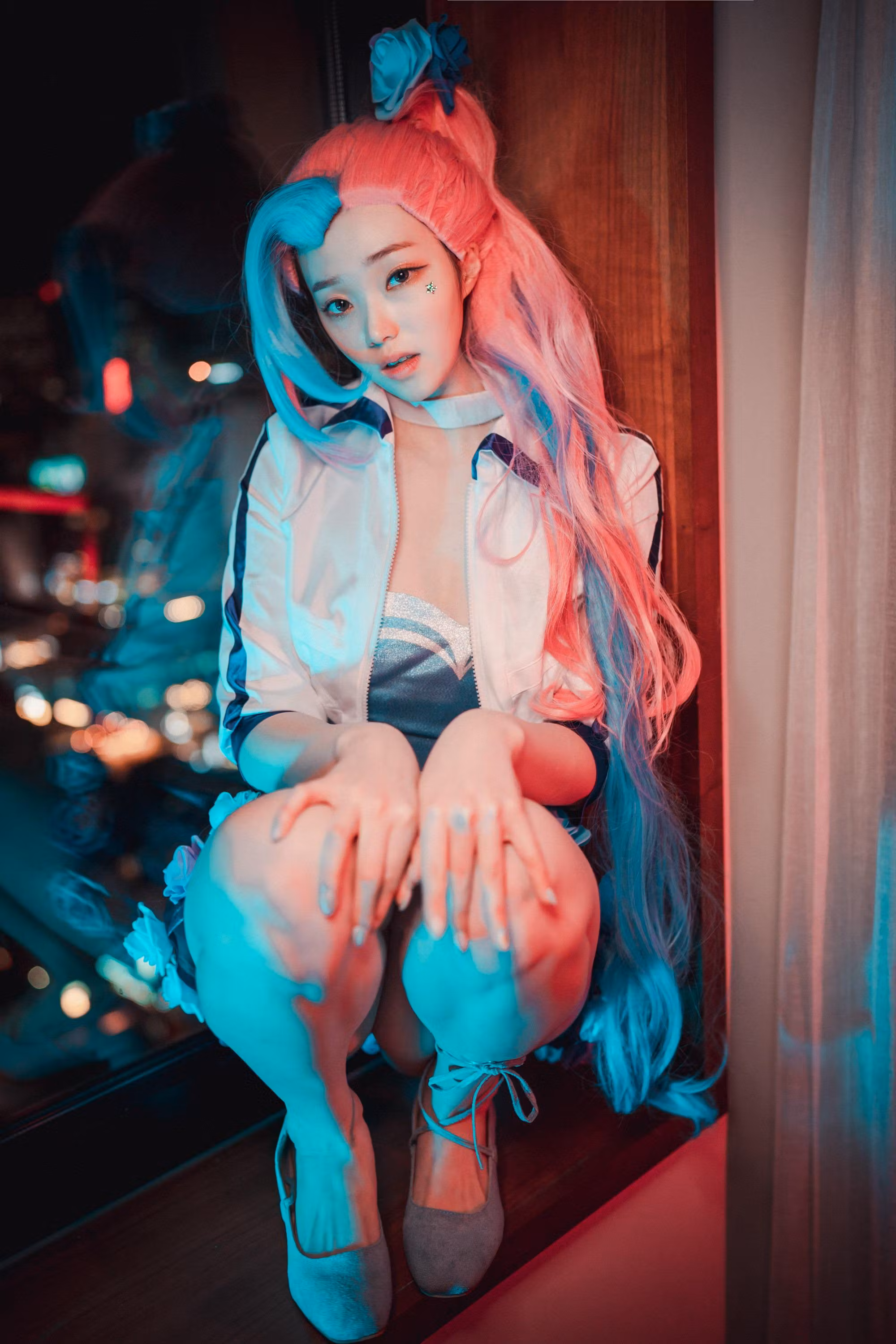 Seraphine League of Legends anime cosplay erotica